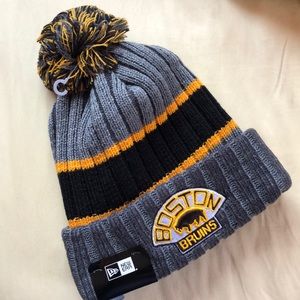 Boston Bruins New Era Pom Hat
